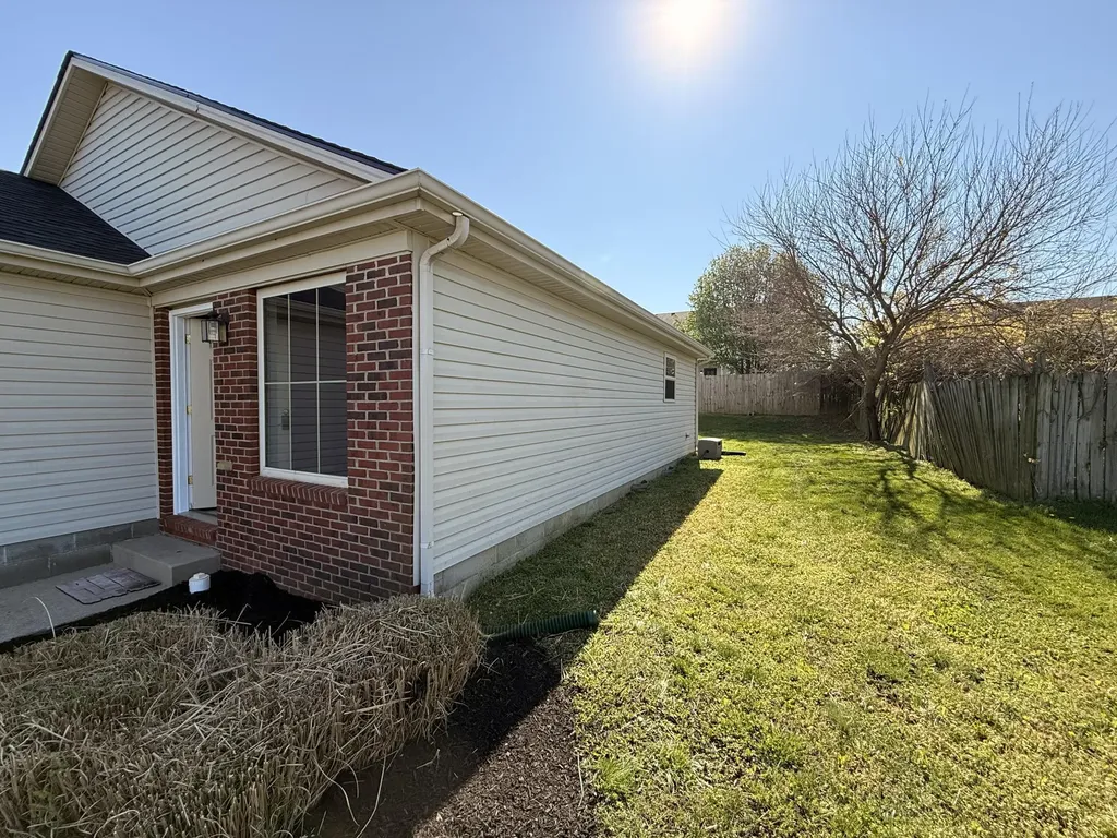 1010 Cedar Ridge Court Lawrenceburg KY 40342