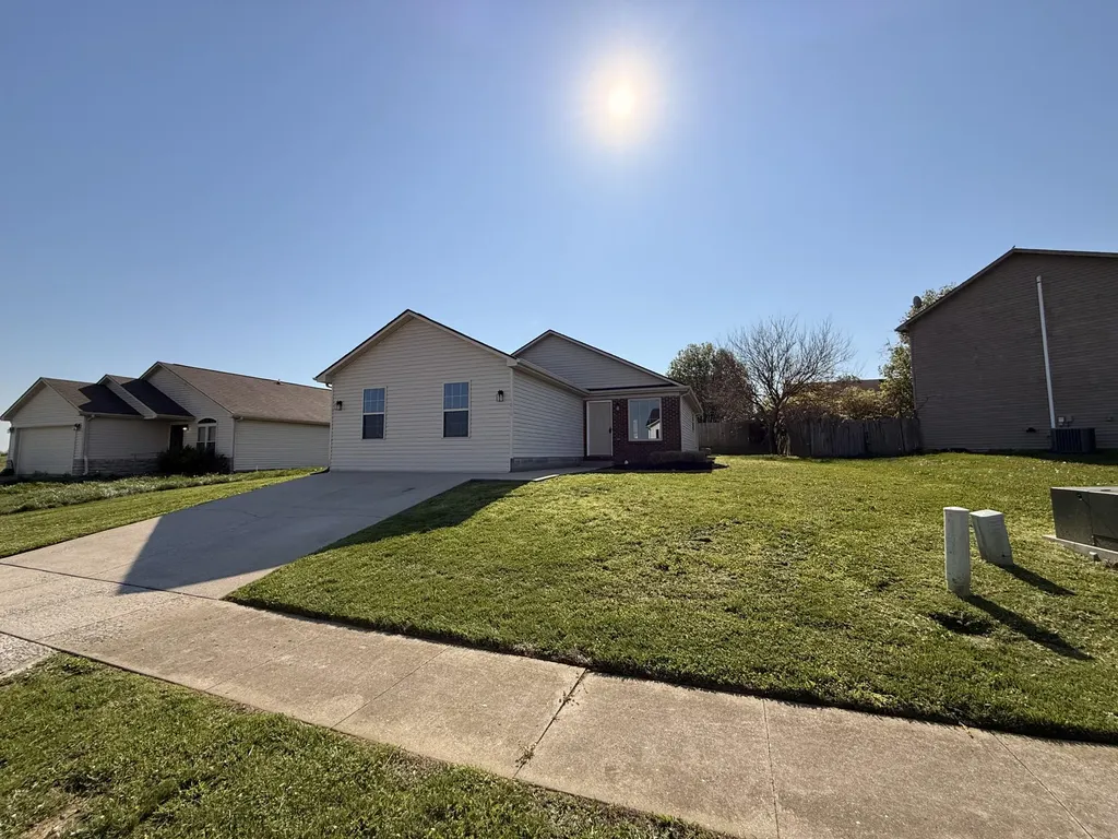 1010 Cedar Ridge Court Lawrenceburg KY 40342