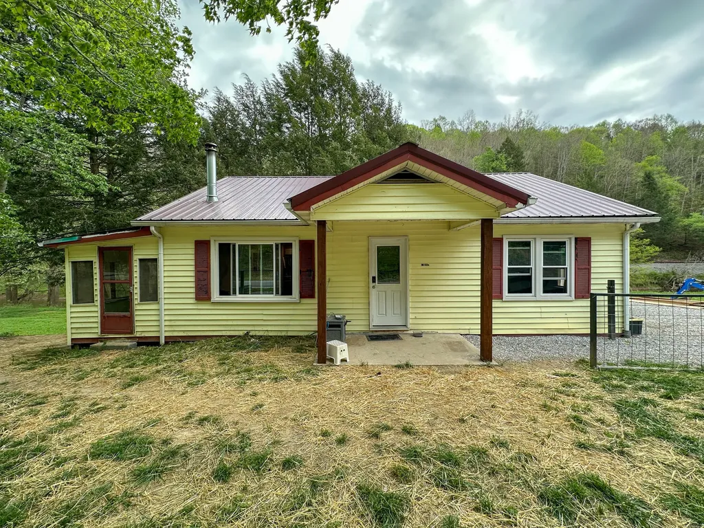 11328 Ky-11 Woollum KY 40906