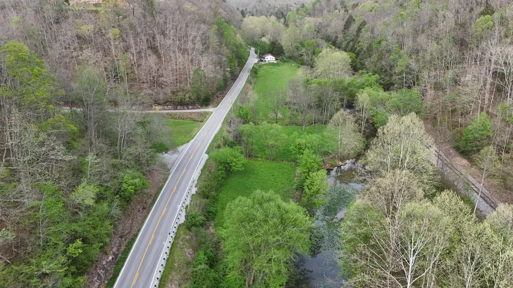 11328 Ky-11 Woollum KY 40906