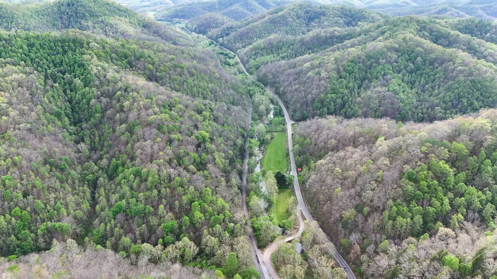 11328 Ky-11 Woollum KY 40906