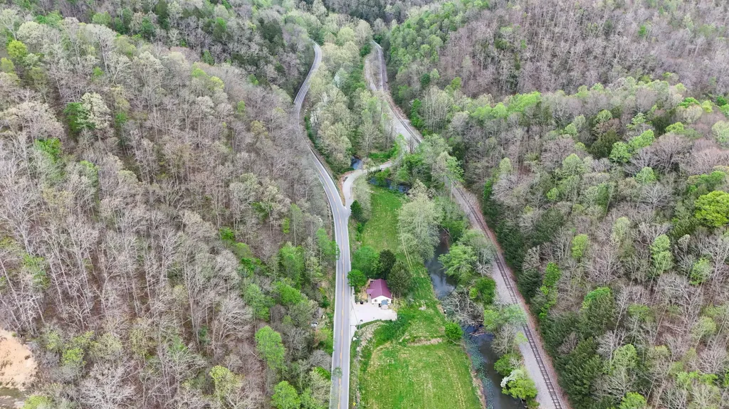 11328 Ky-11 Woollum KY 40906