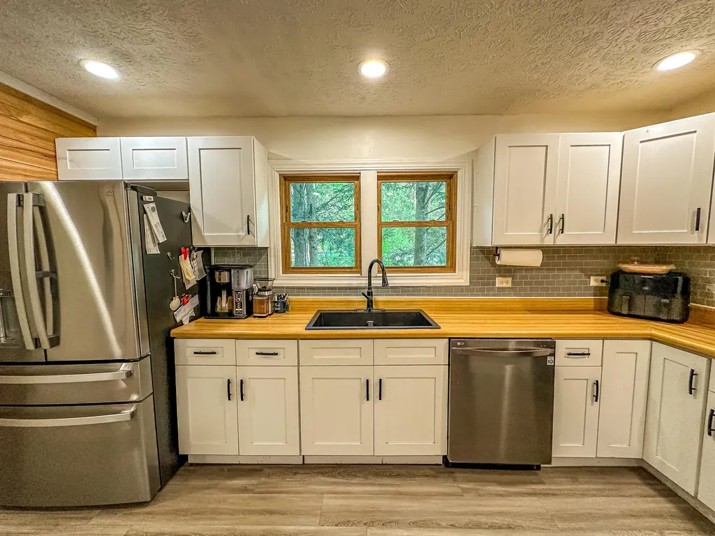11328 Ky-11 Woollum KY 40906