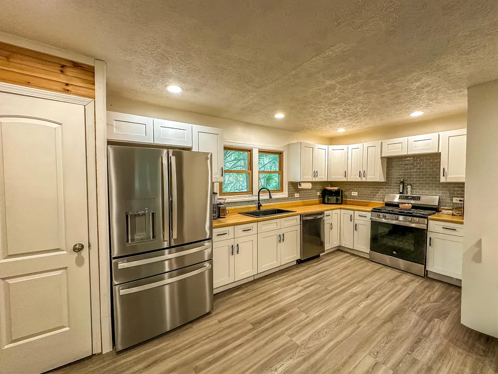 11328 Ky-11 Woollum KY 40906