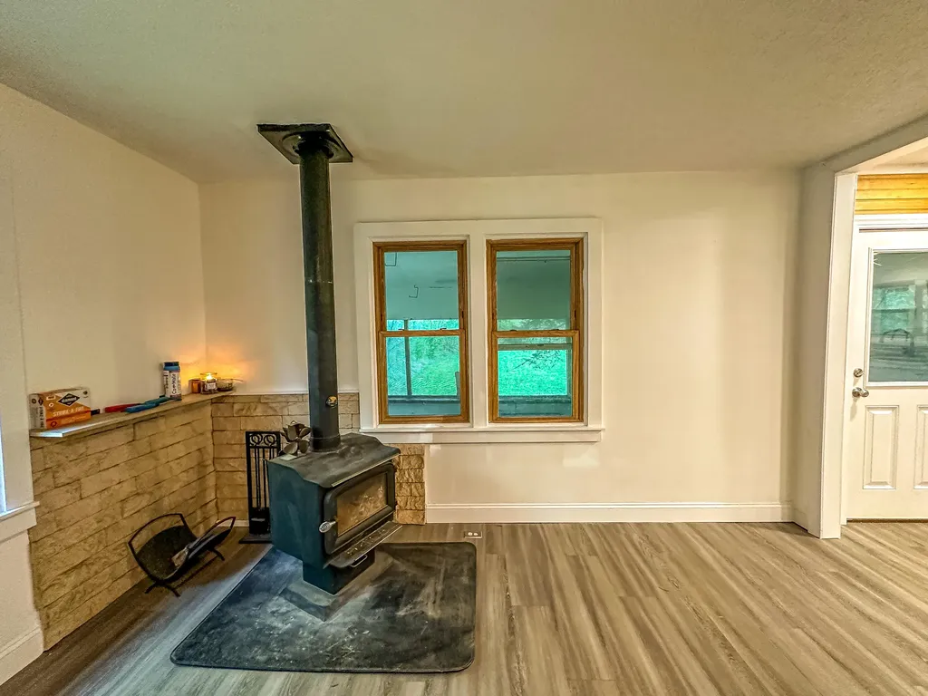 11328 Ky-11 Woollum KY 40906