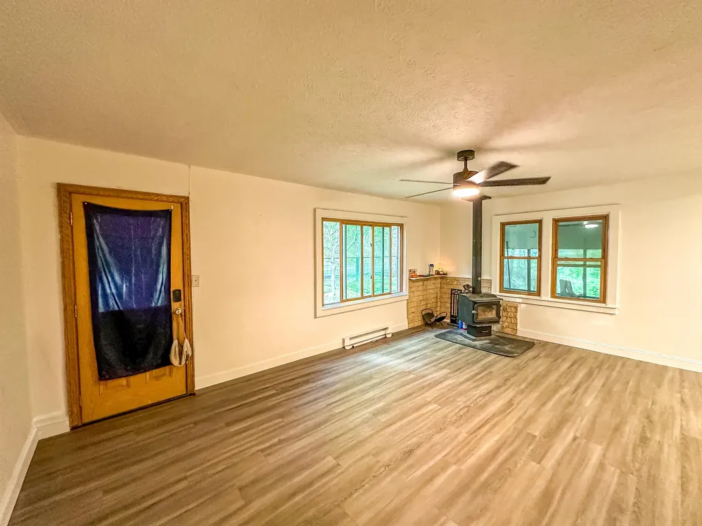 11328 Ky-11 Woollum KY 40906