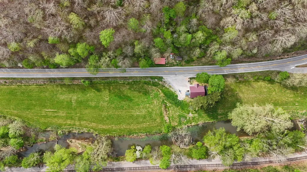 11328 Ky-11 Woollum KY 40906