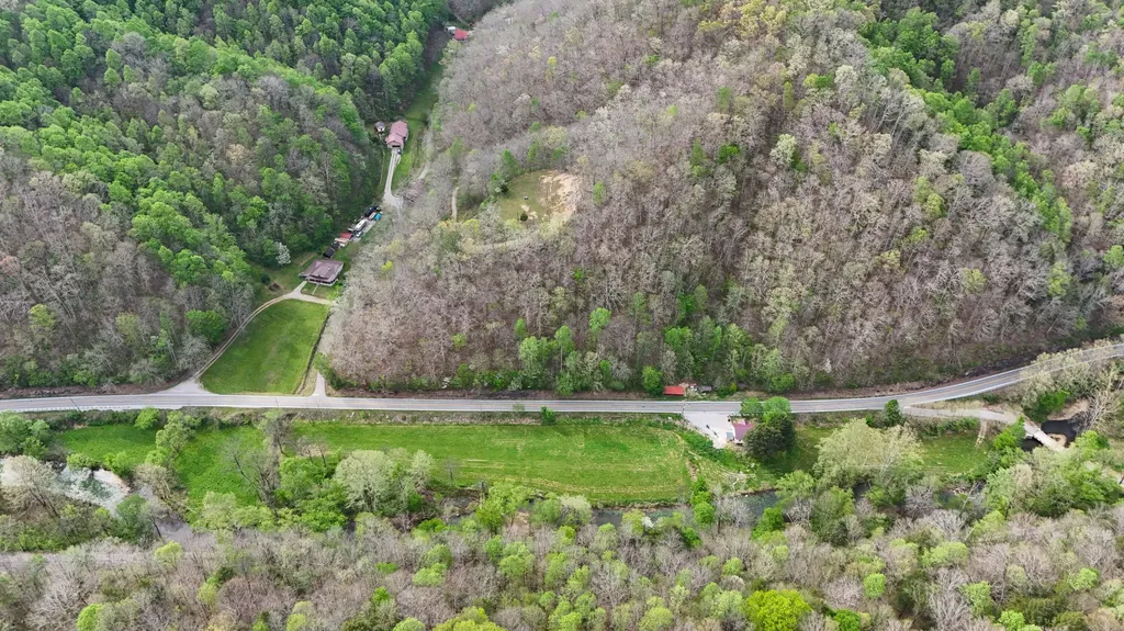 11328 Ky-11 Woollum KY 40906