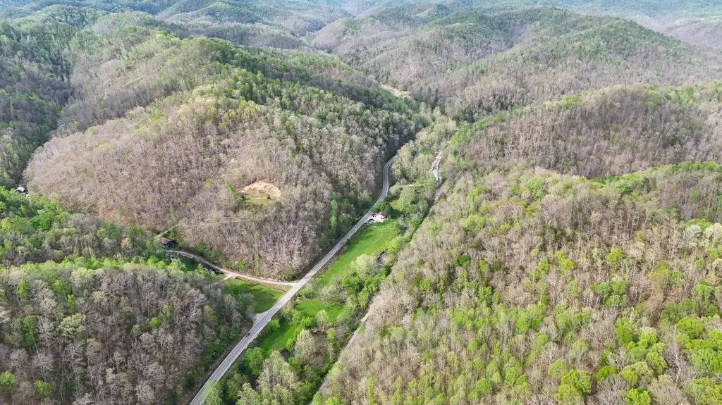 11328 Ky-11 Woollum KY 40906