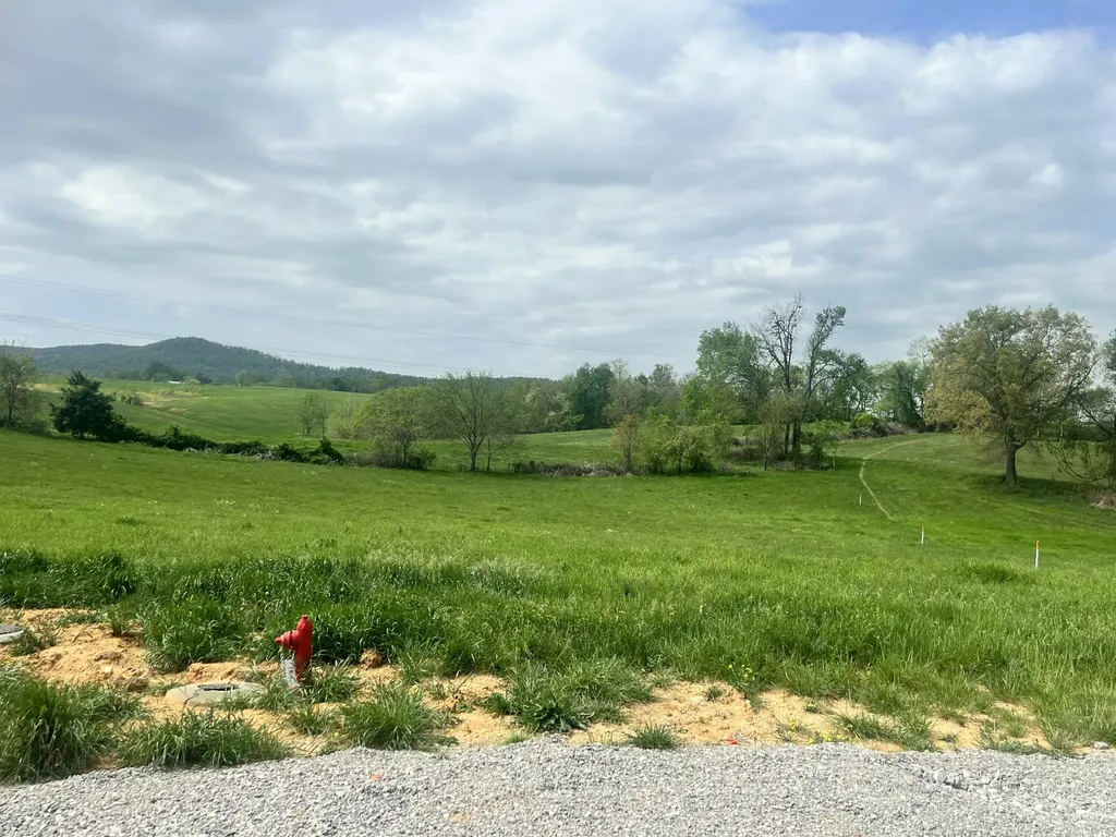906 Denney Road Albany KY 42602
