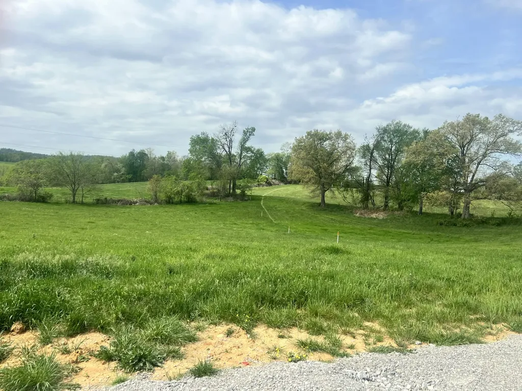 906 Denney Road Albany KY 42602