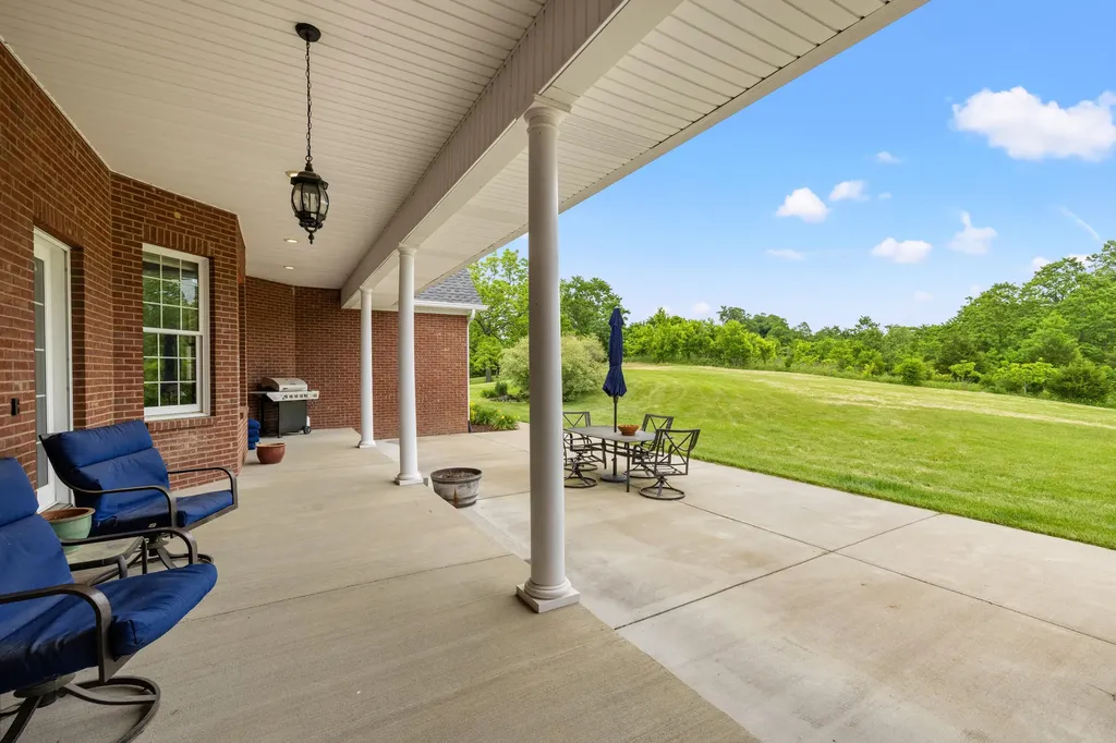 125 Covered Bridge Lane Frankfort KY 40601