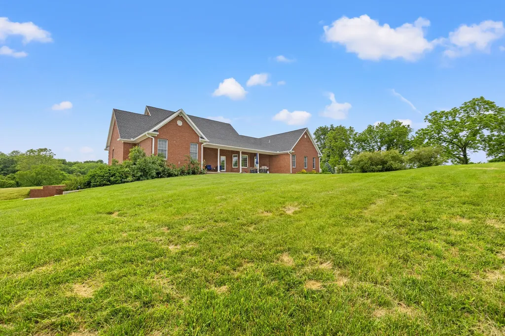 125 Covered Bridge Lane Frankfort KY 40601