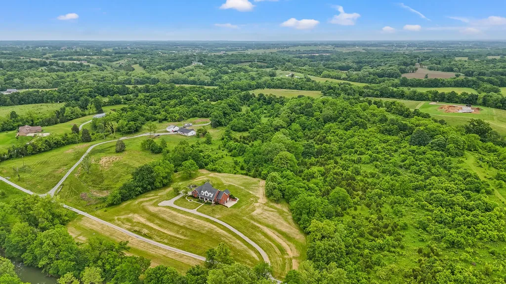 125 Covered Bridge Lane Frankfort KY 40601