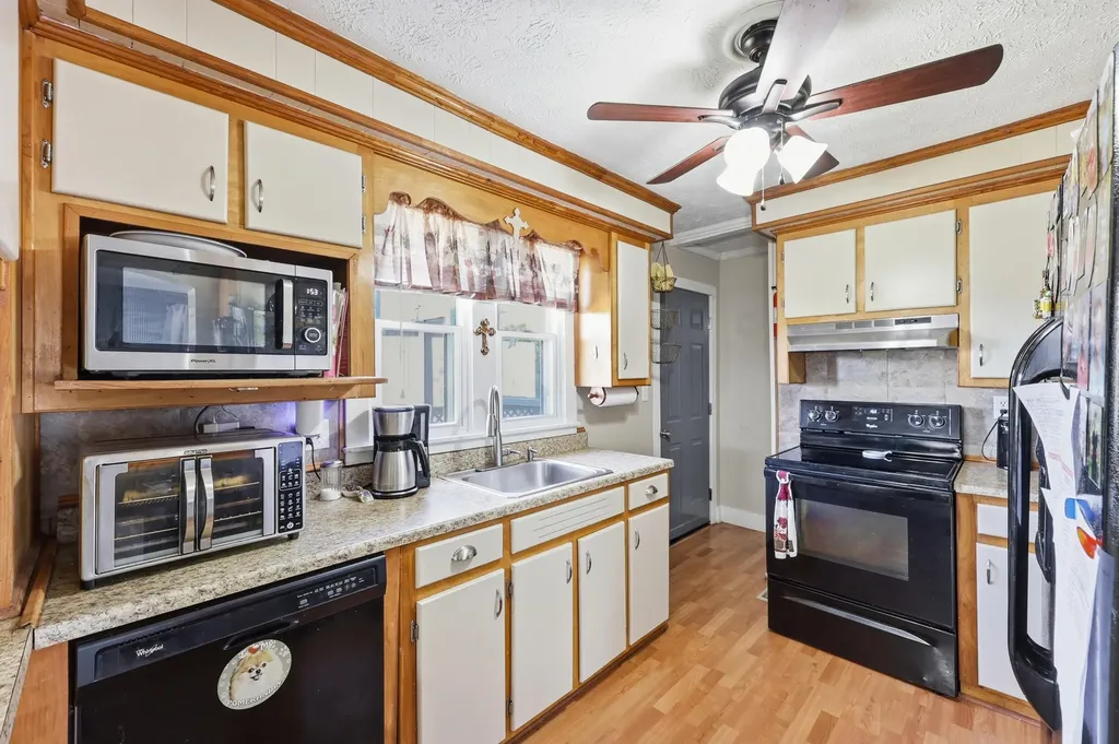 819 Bellows Mill Road Harrodsburg KY 40330
