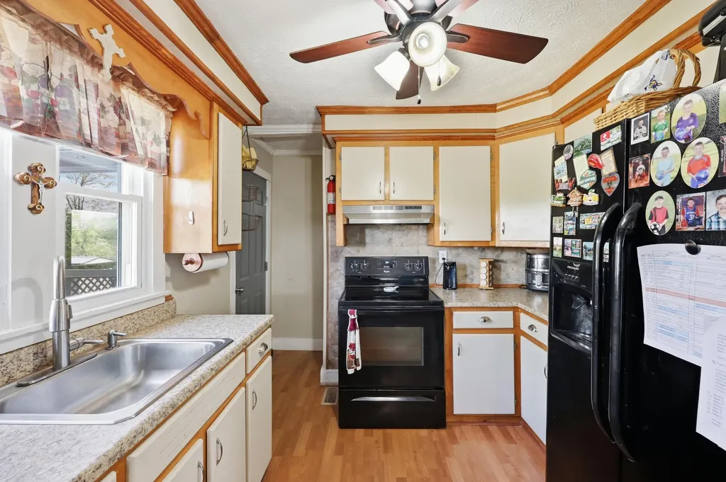 819 Bellows Mill Road Harrodsburg KY 40330