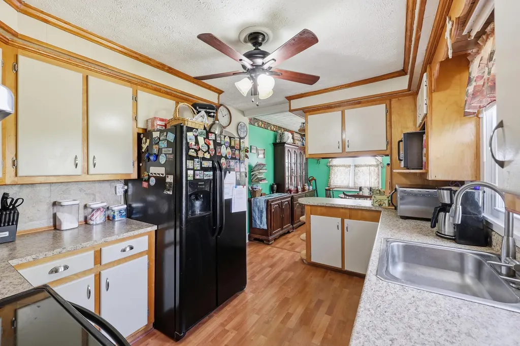 819 Bellows Mill Road Harrodsburg KY 40330