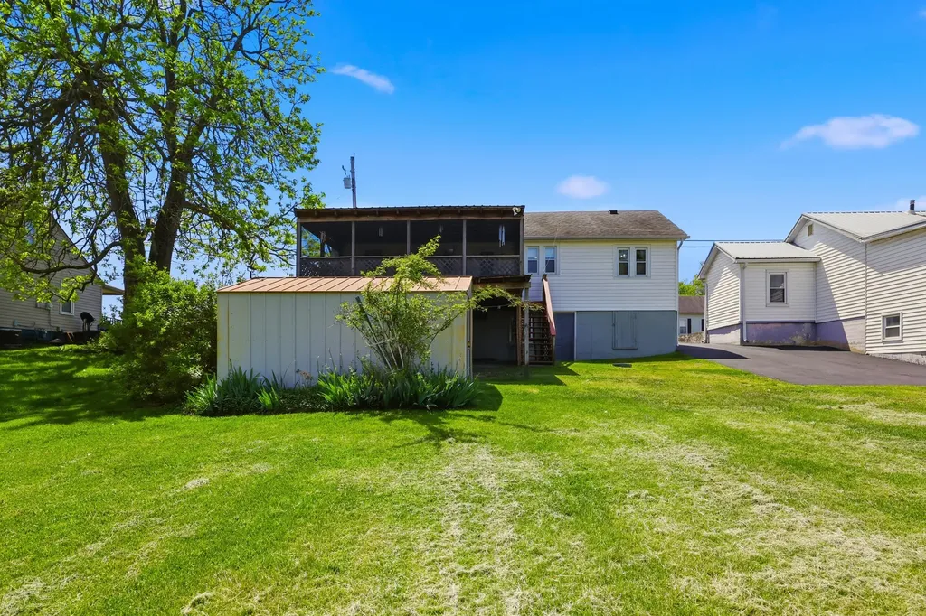 819 Bellows Mill Road Harrodsburg KY 40330