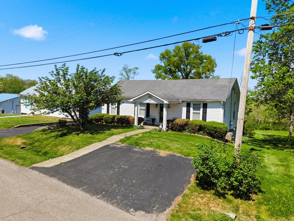 819 Bellows Mill Road Harrodsburg KY 40330