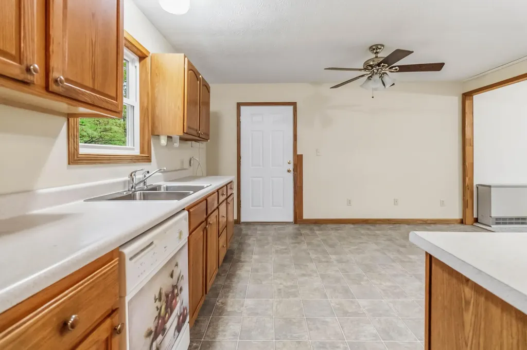 72 Bass Circle Nancy KY 42544