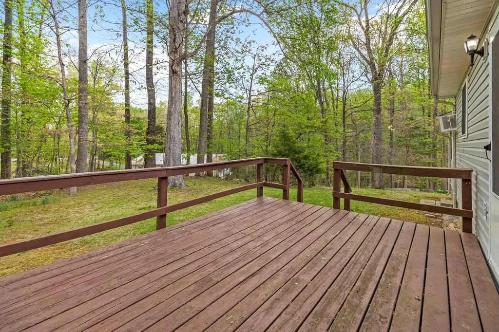 72 Bass Circle Nancy KY 42544