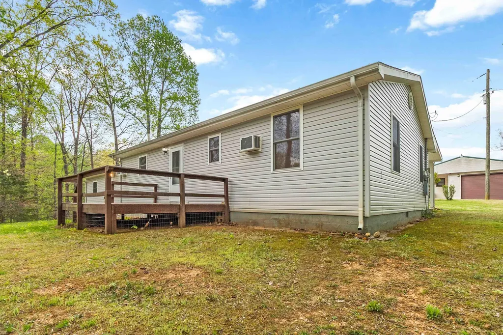 72 Bass Circle Nancy KY 42544