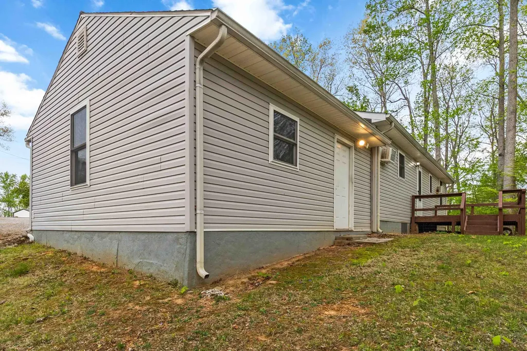 72 Bass Circle Nancy KY 42544