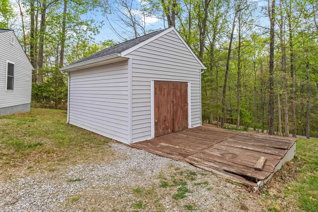 72 Bass Circle Nancy KY 42544