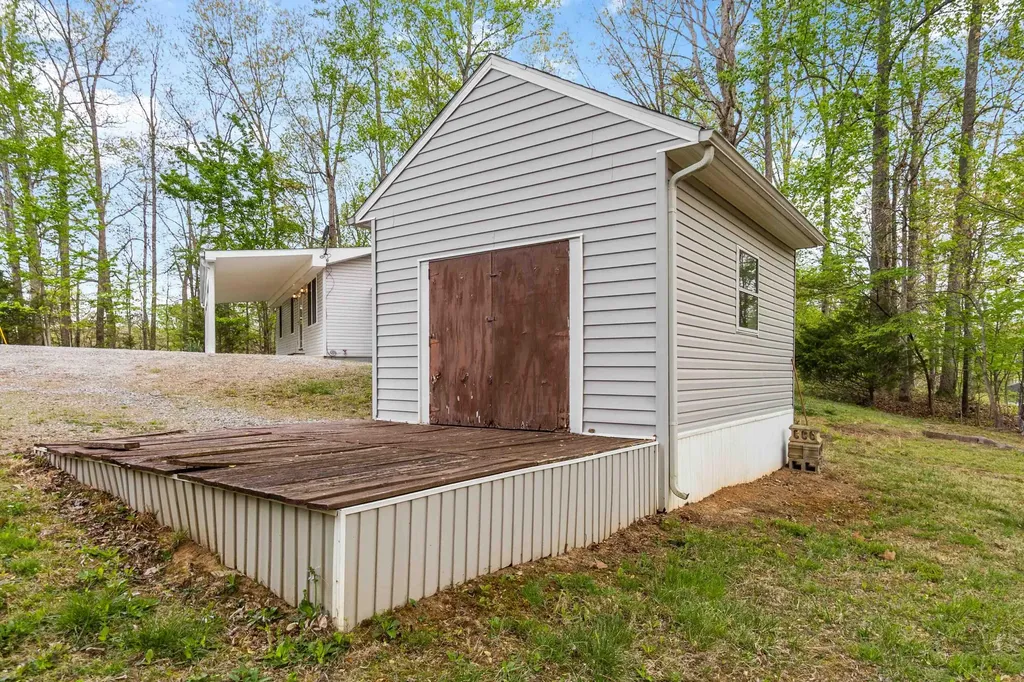 72 Bass Circle Nancy KY 42544