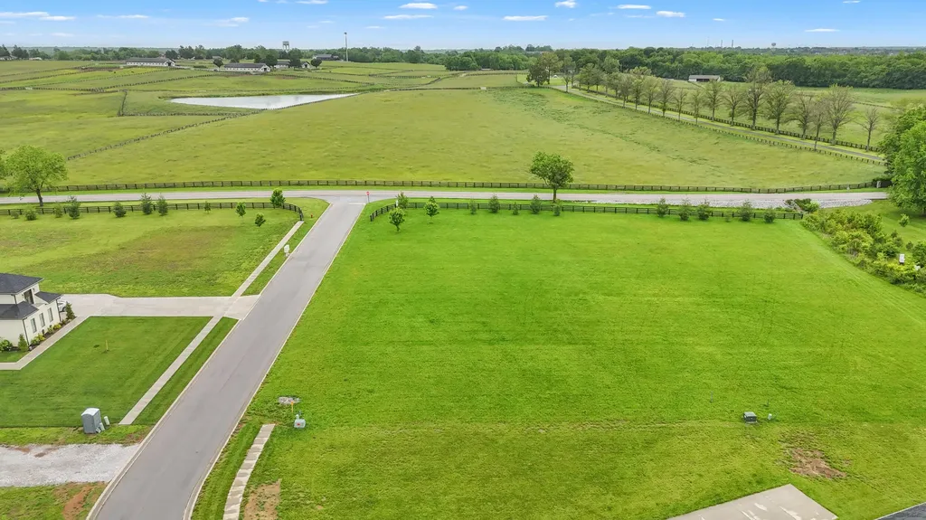 2222 Lesley Trail Wilmore KY 40390