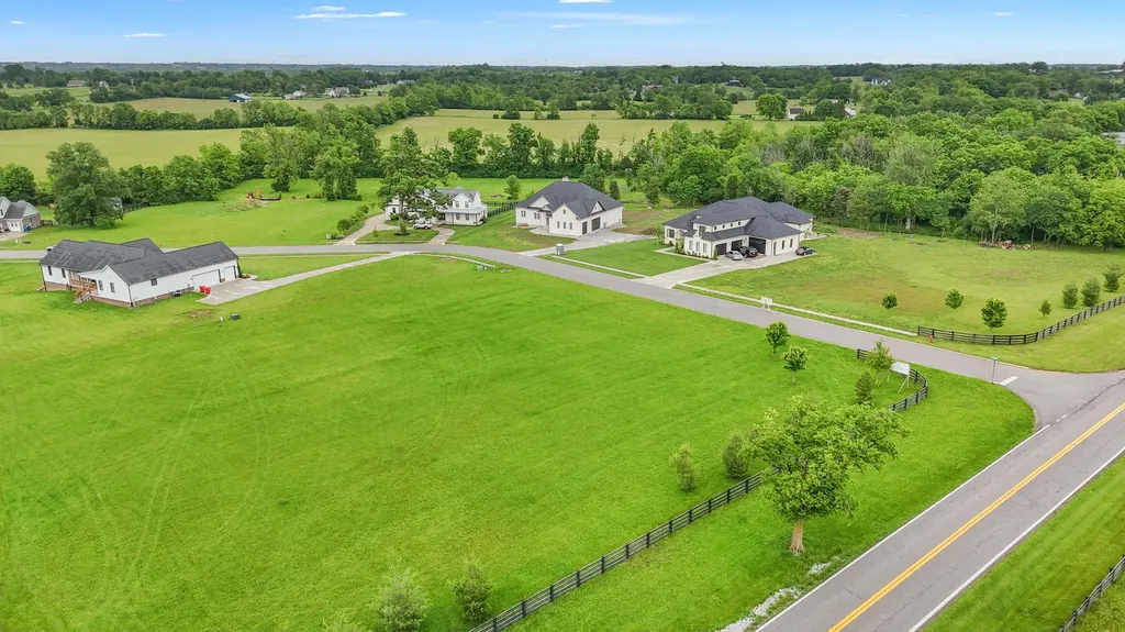 2222 Lesley Trail Wilmore KY 40390