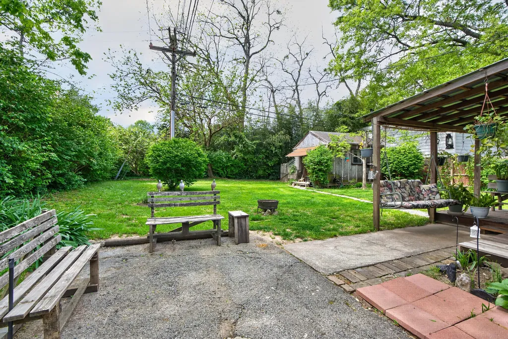 838 Aster Road Lexington KY 40504