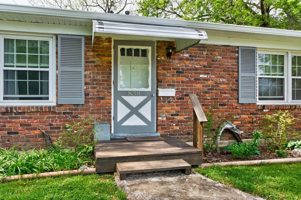 838 Aster Road Lexington KY 40504