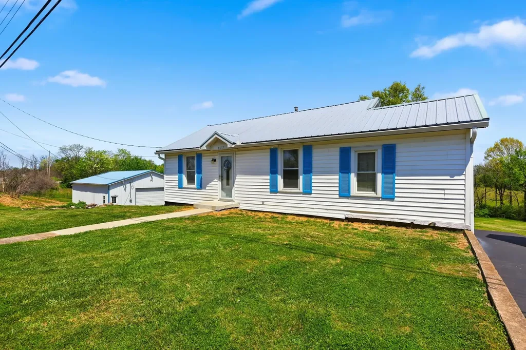817 Bellows Mill Road Harrodsburg KY 40330