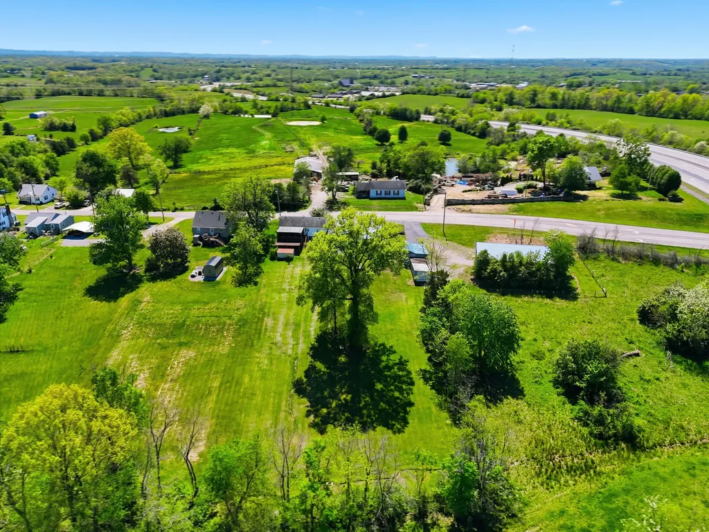 817 Bellows Mill Road Harrodsburg KY 40330
