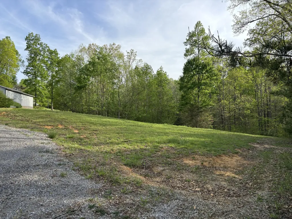 140 Turkey Trace Nancy KY 42544