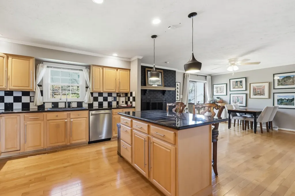 3682 Walden Court Lexington KY 40517