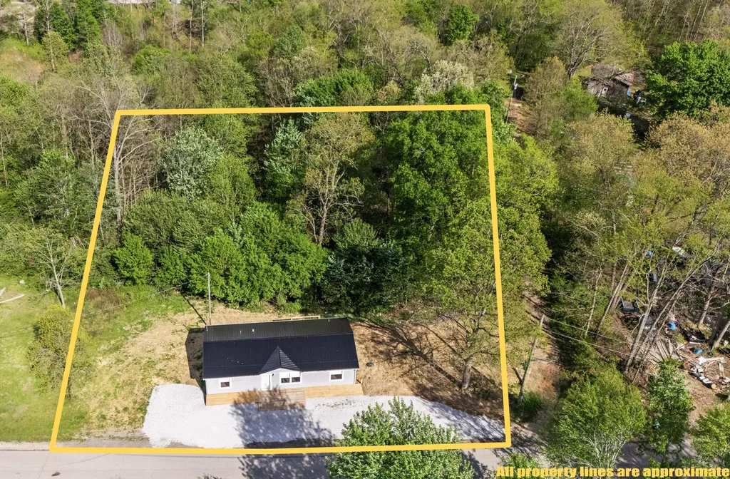 1074 Jones Road Clay City KY 40312