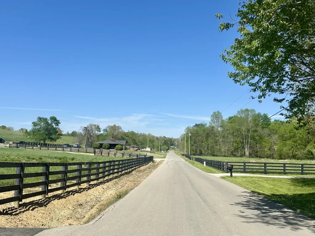 9999 Slate Lick Road London KY 40741