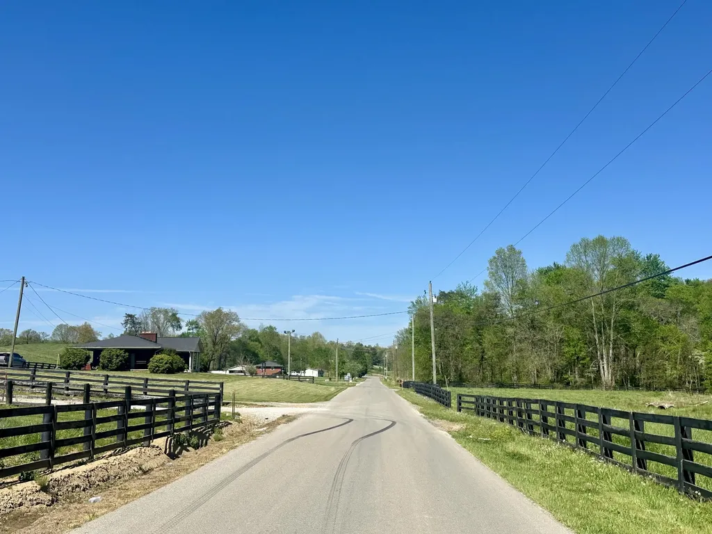 9999 Slate Lick Road London KY 40741