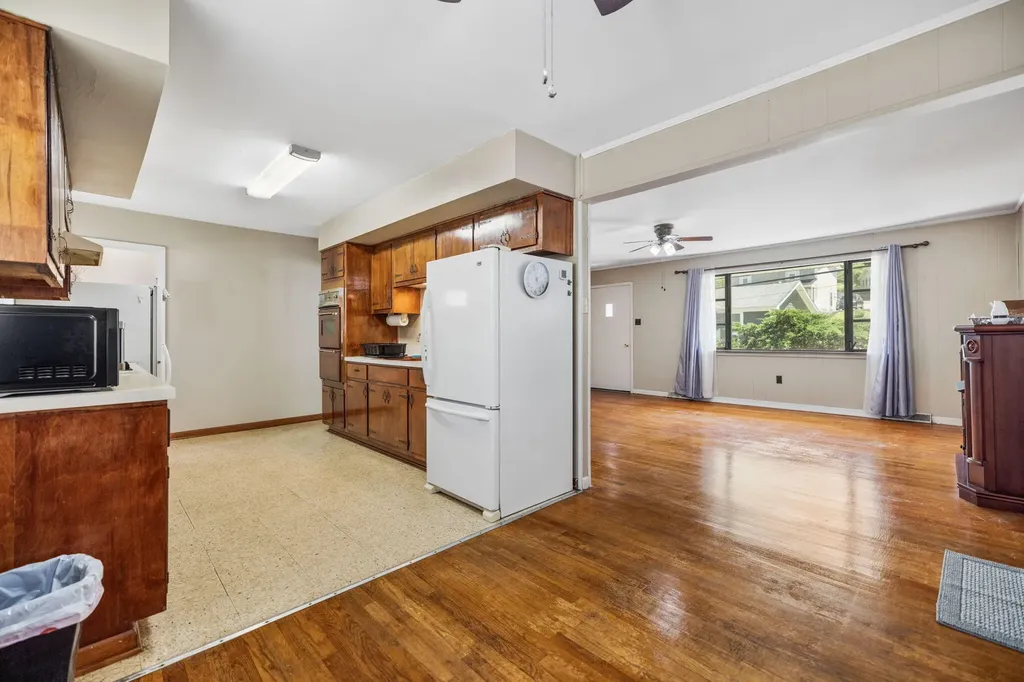 10 Frog Avenue Manchester KY 40962