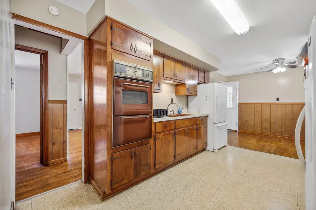 10 Frog Avenue Manchester KY 40962