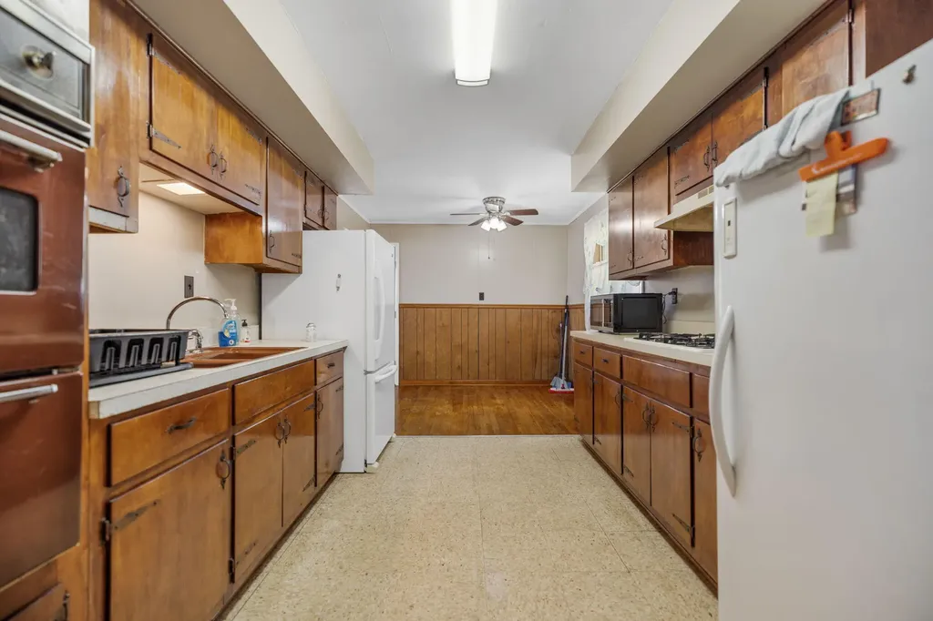 10 Frog Avenue Manchester KY 40962