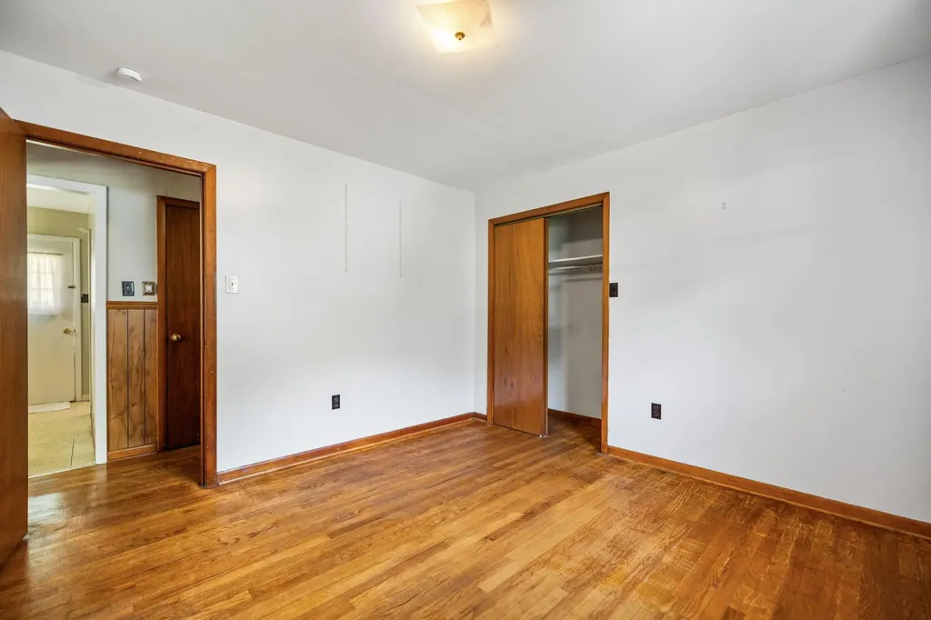 10 Frog Avenue Manchester KY 40962