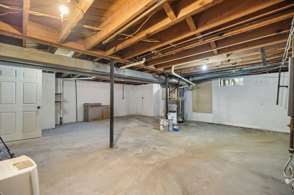 10 Frog Avenue Manchester KY 40962