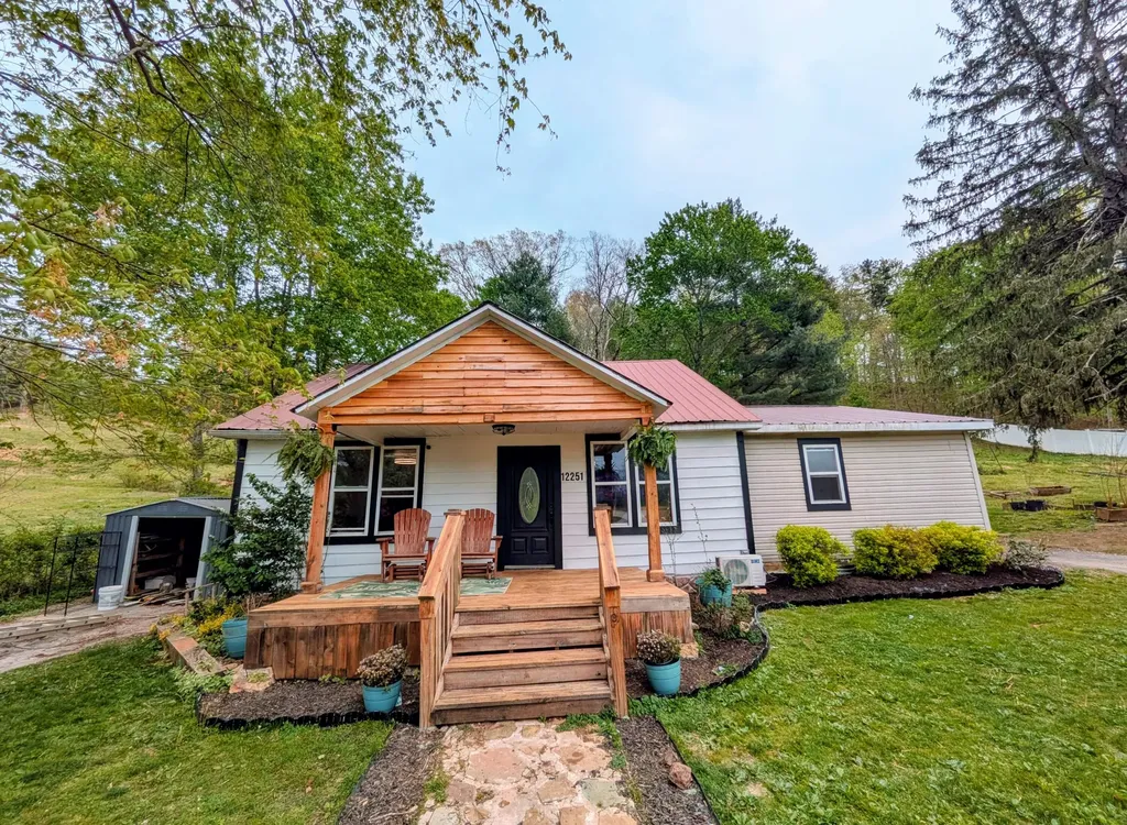 12251 Us Highway 421 Tyner KY 40486