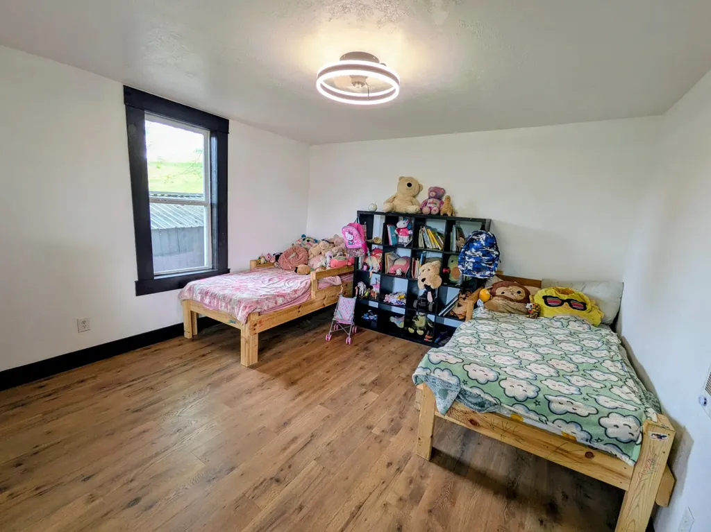 12251 Us Highway 421 Tyner KY 40486