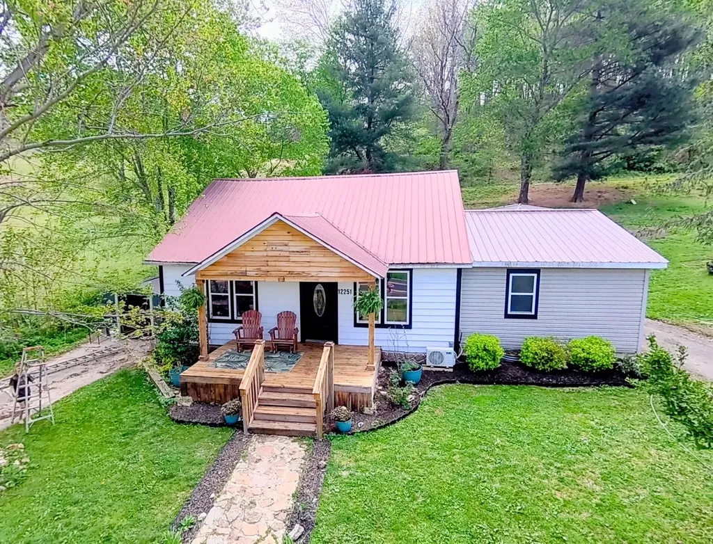 12251 Us Highway 421 Tyner KY 40486