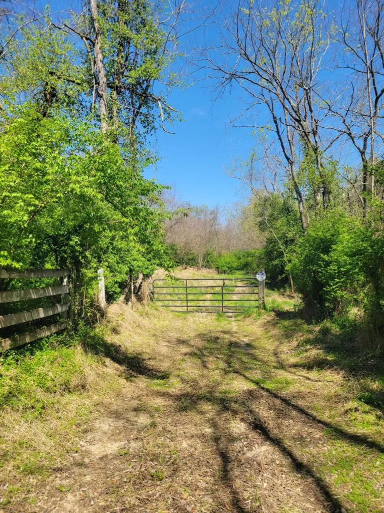 233 Season Hill Farm Lane Richmond KY 40475
