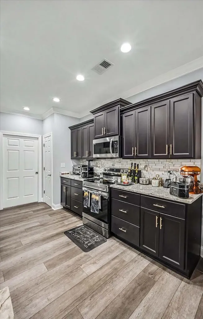 2047 Berry Hill Drive Frankfort KY 40601